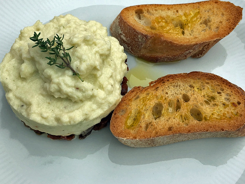 Brandade auf Tomaten