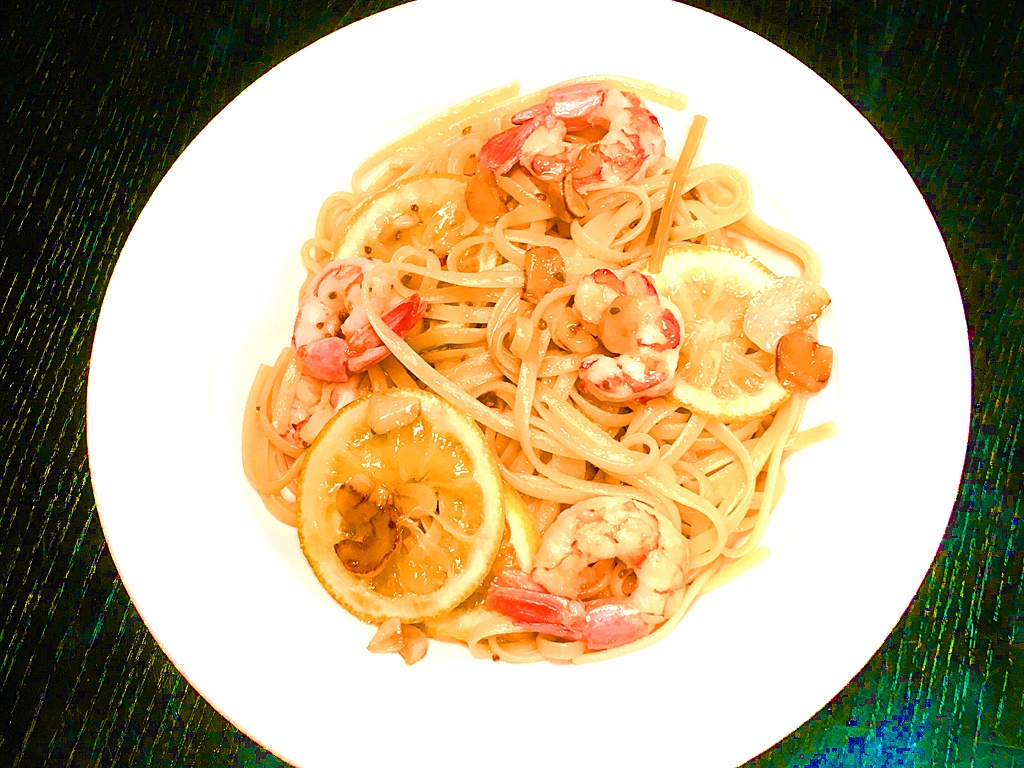 Gelungene Kombi: süß, sauer, fruchtig - Pasta mit Zitrone und Scampi.