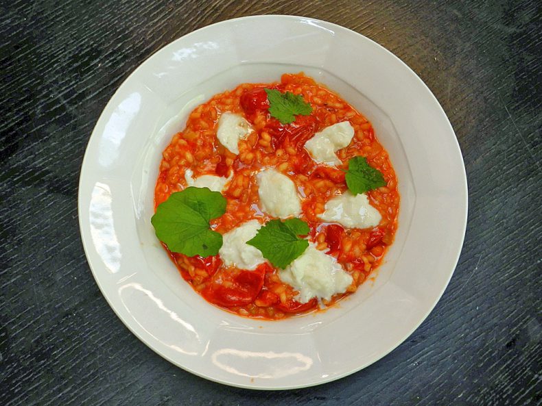 Tomaten-Risotto mit Mozzarella – mediterrane Kochgesellschaft 2000 e.V.