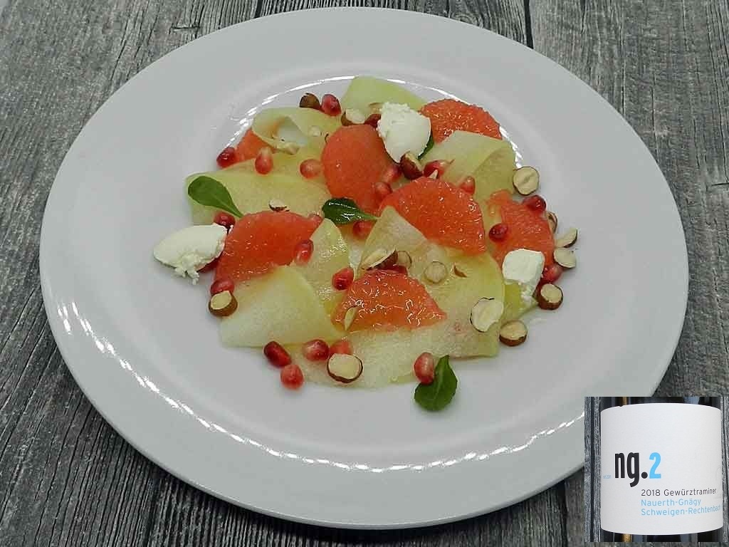 Bitter und süß: Der Obstsalat rundet das Essen harmonisch ab.