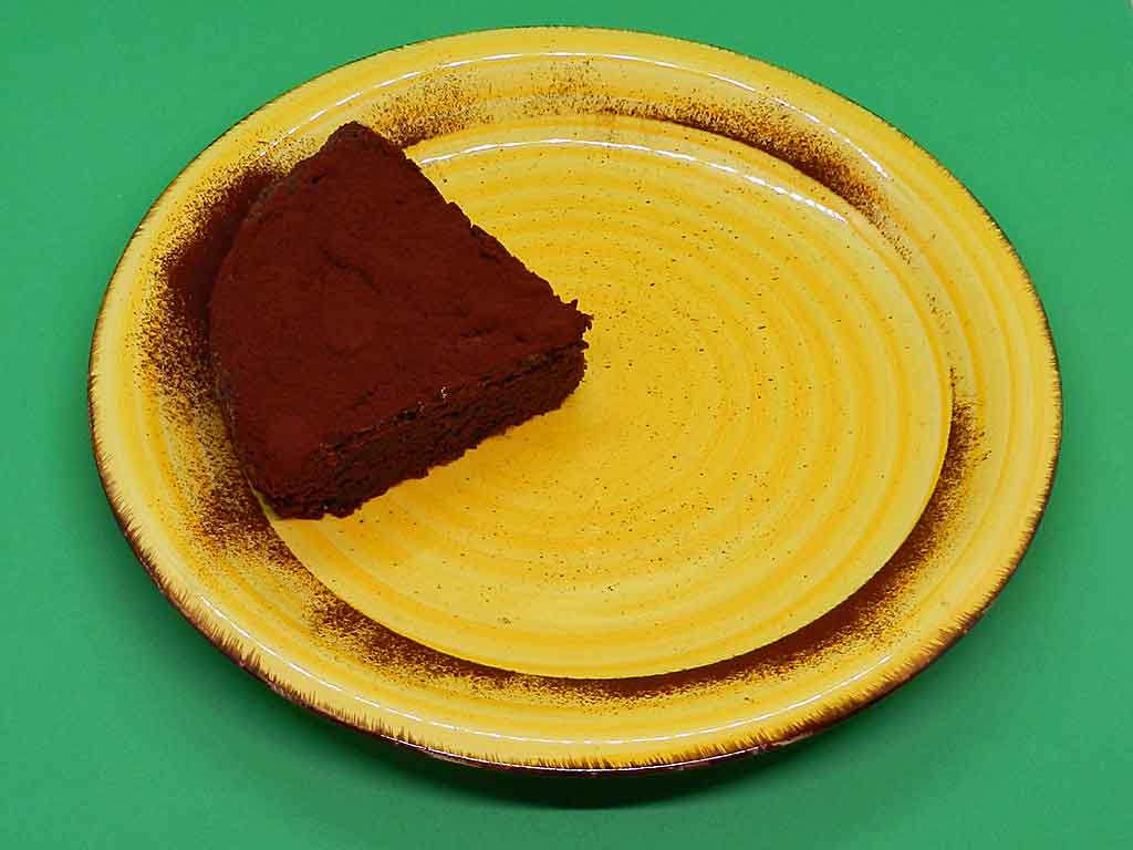 Nascht sich weg: Schokoladenkuchen mit Kastanienmehl.