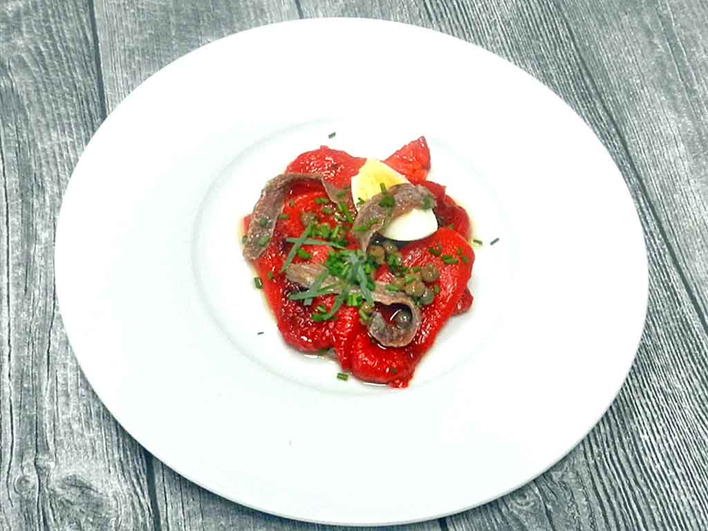 Gegrillte Paprika mit Sardellen und Ei – mediterrane Kochgesellschaft ...