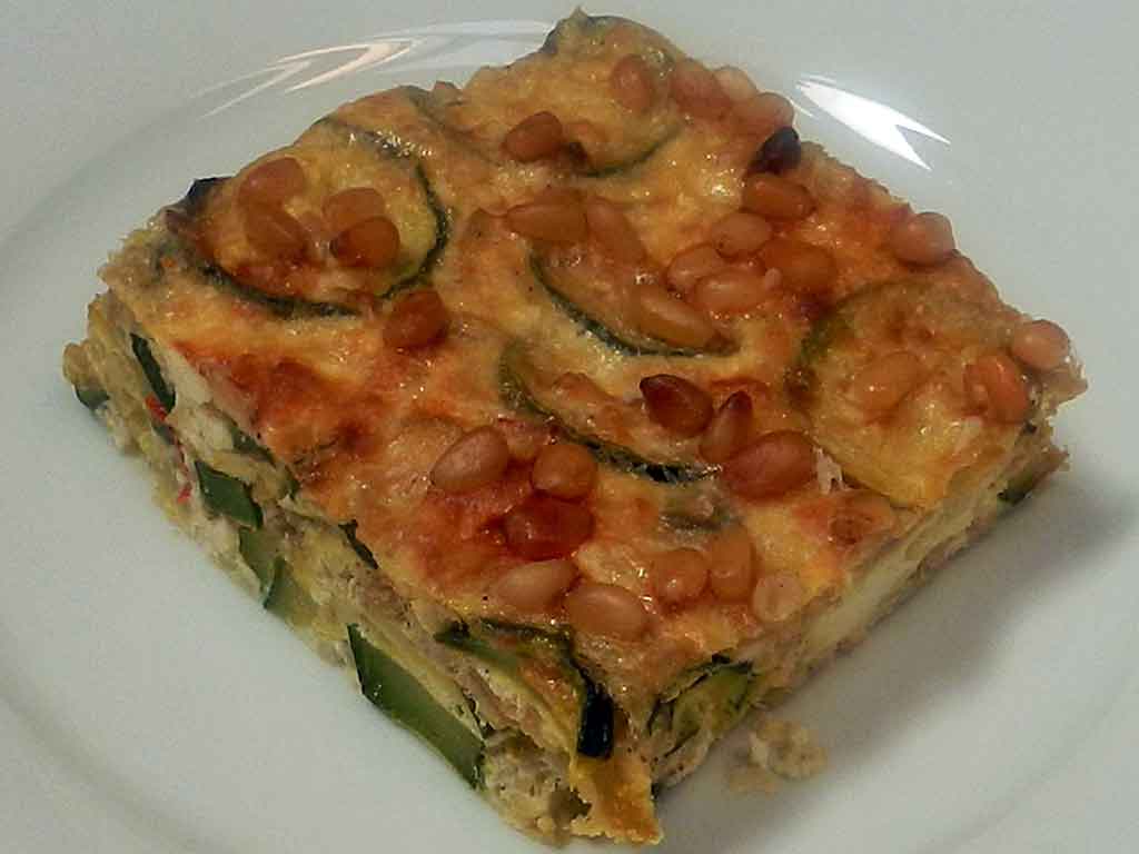 Schichtspeise Zucchini-Gratin.