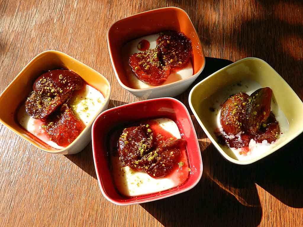 Muhalabia - Milchpudding auf levantinische Art.