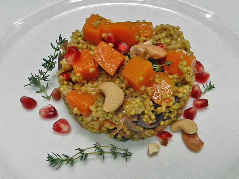 Hirse mit Cashewkernen, Kürbis und Granatapfel – mediterrane ...