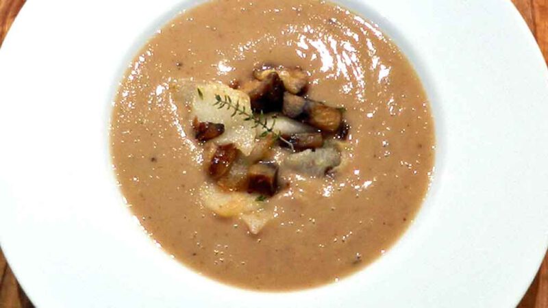 Samtig: Velouté aus Maronen und Birnen.